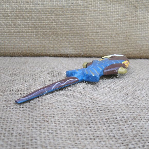Vintage Handmade Carved Wood Parrot Pin - Picture 7 of 16